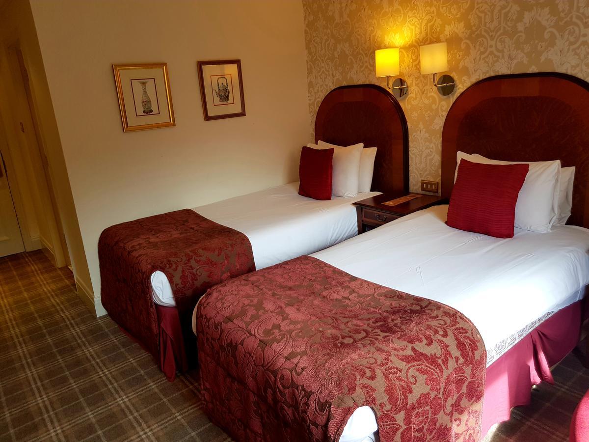 Redworth Hall Hotel- Part Of The Cairn Collection Newton Aycliffe Habitación foto